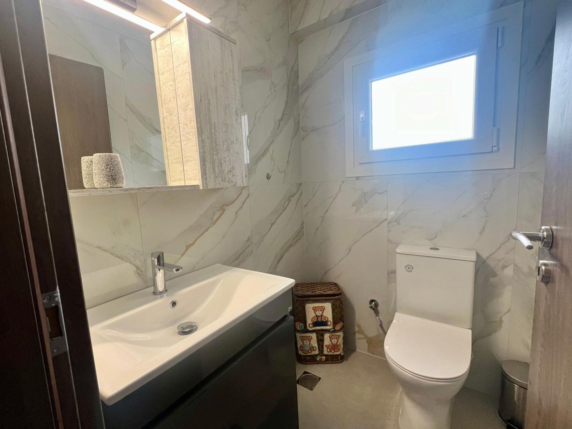 Апартаменты Modern Family Retreat Волос Экстерьер фото